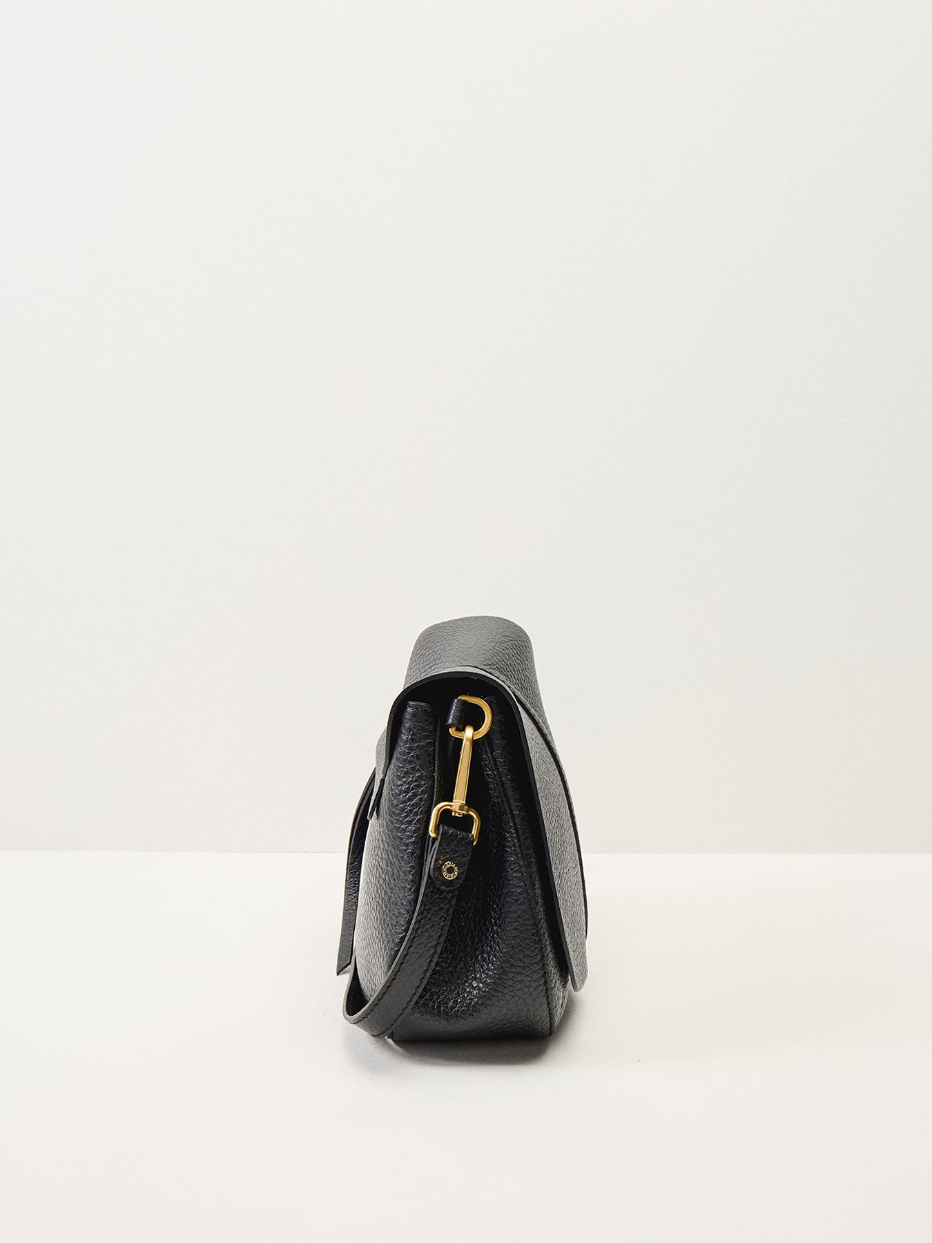 New Helena Round Crossbody