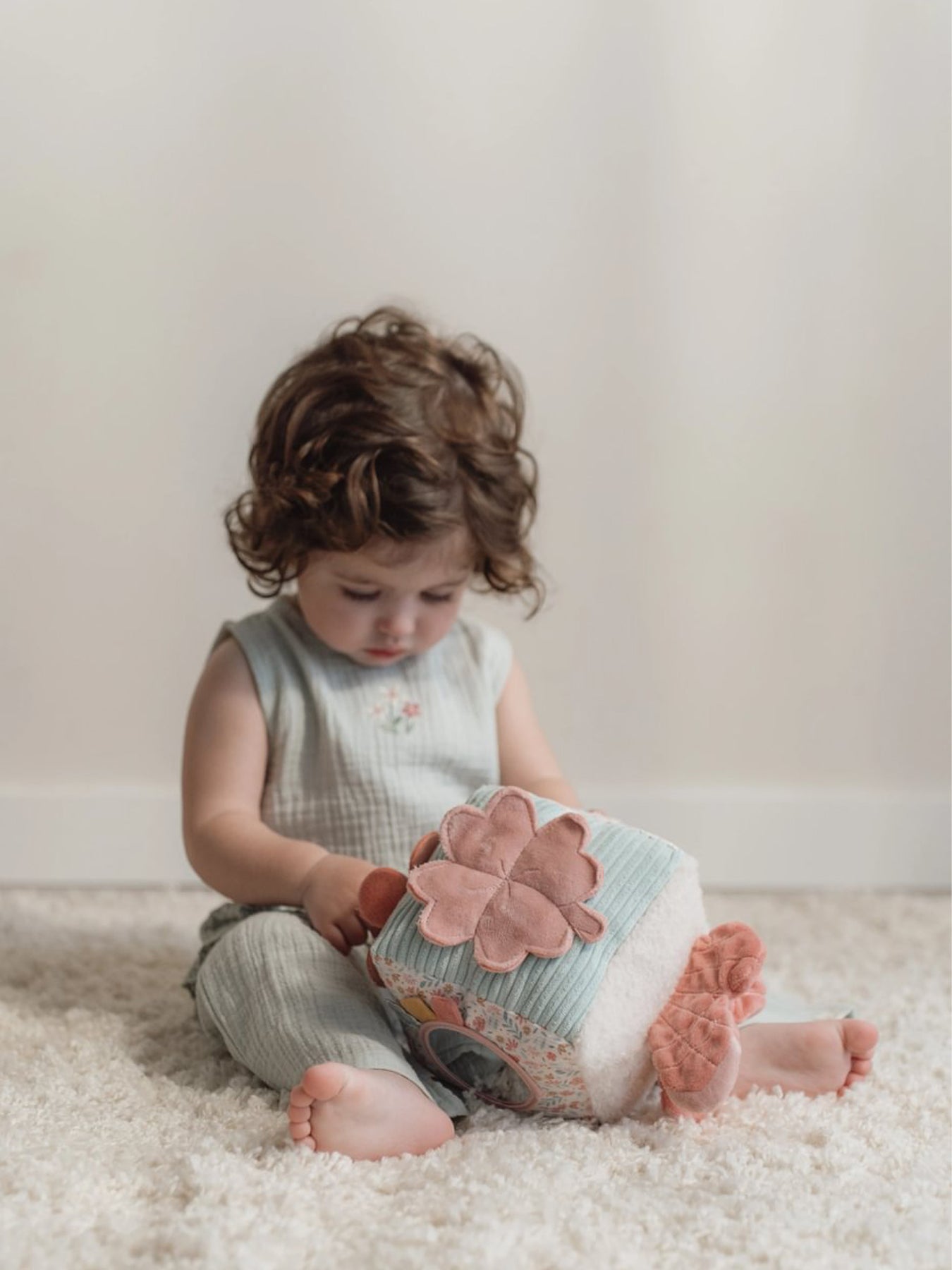 Miffy x Little Dutch Activity Cube