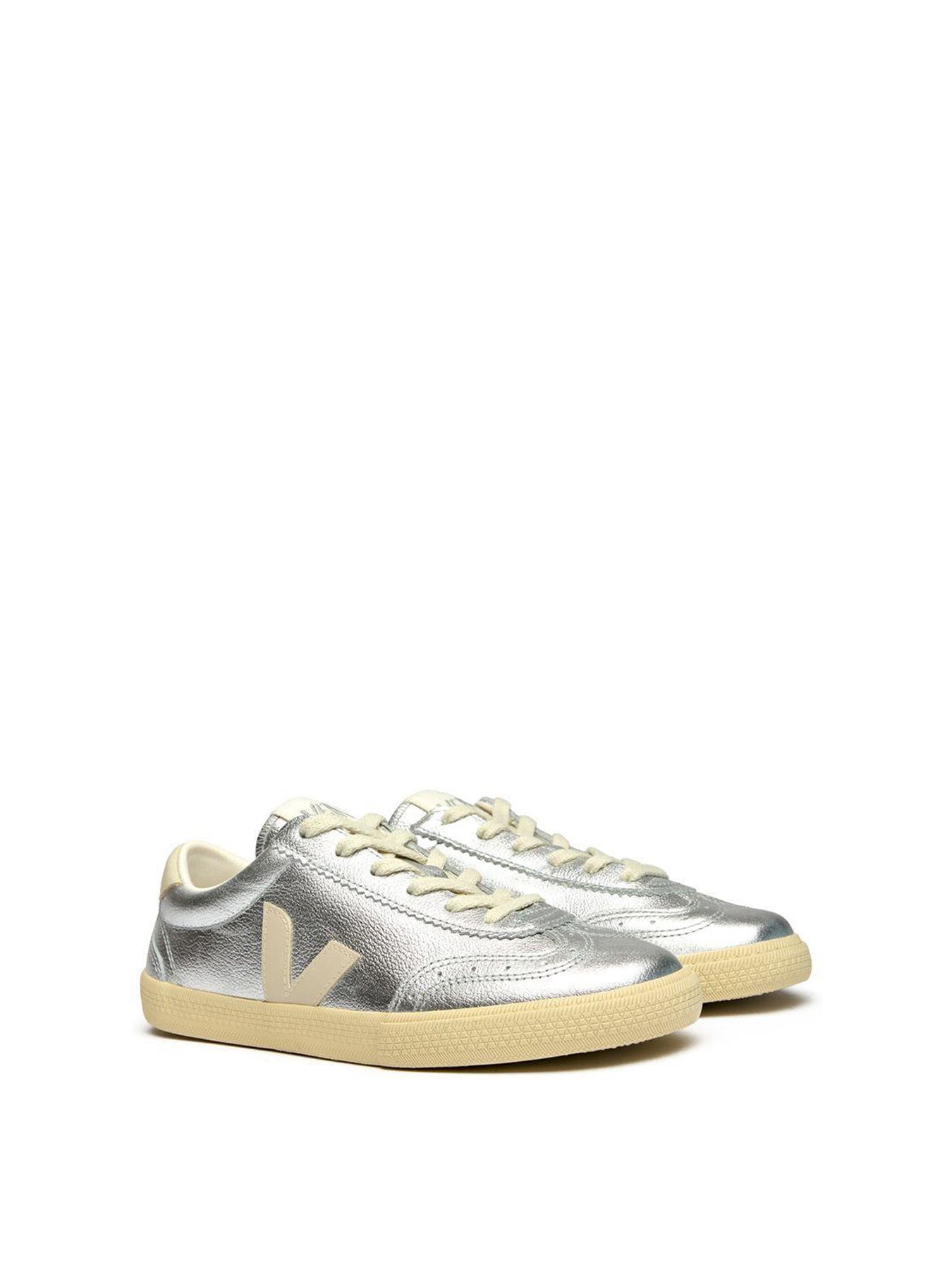 VEJA Volley Trainers