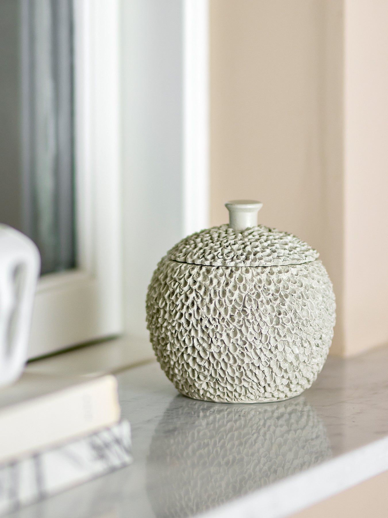 Briar Jar with Lid Grey