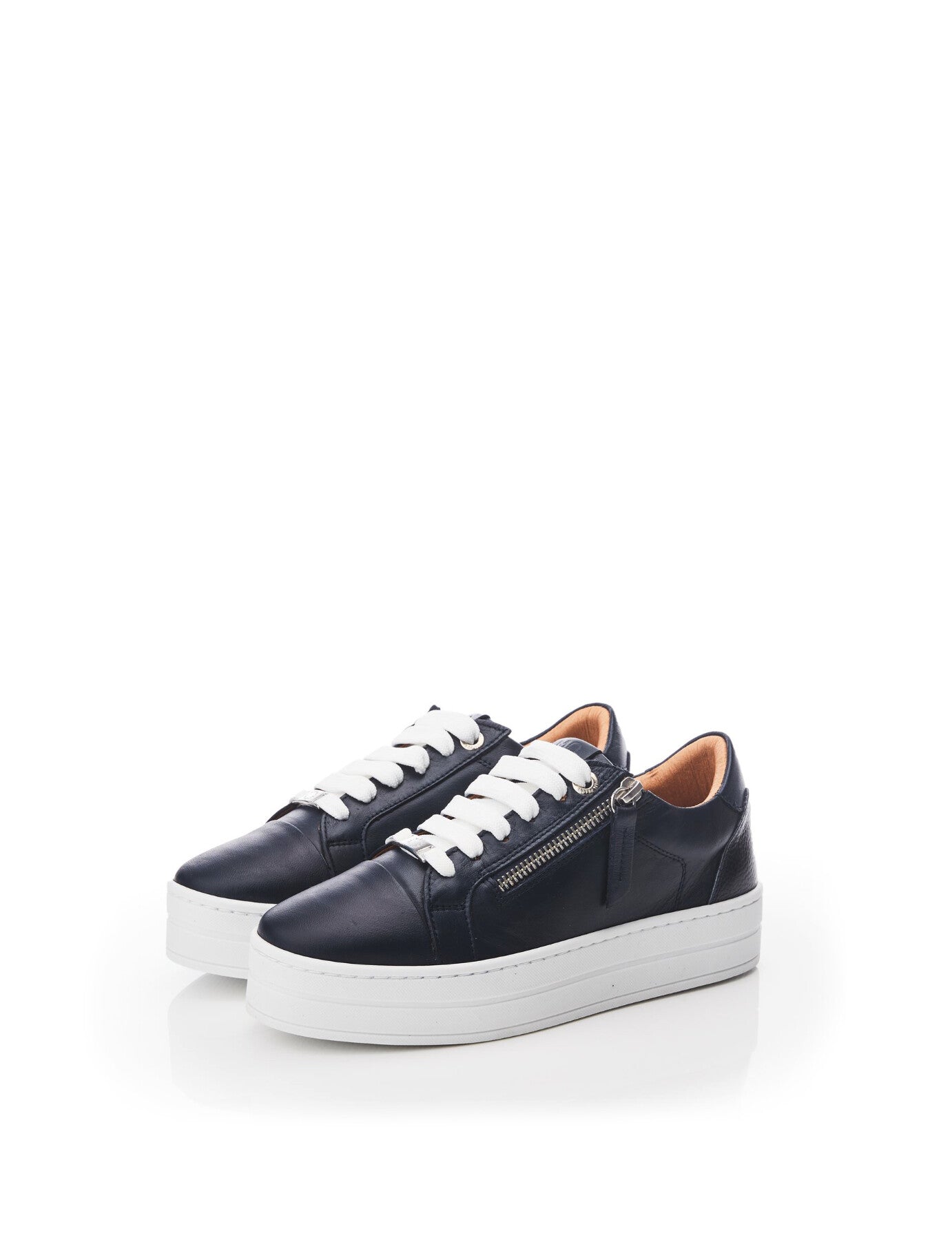 Abbiy Trainers