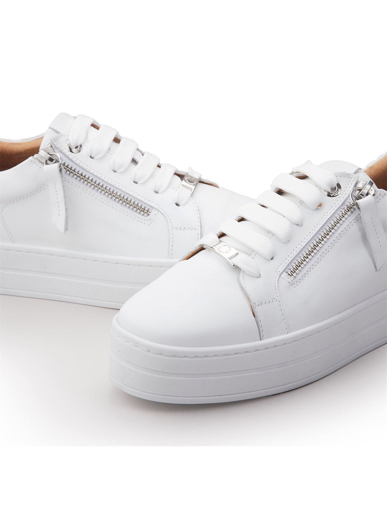 Abbiy Trainers