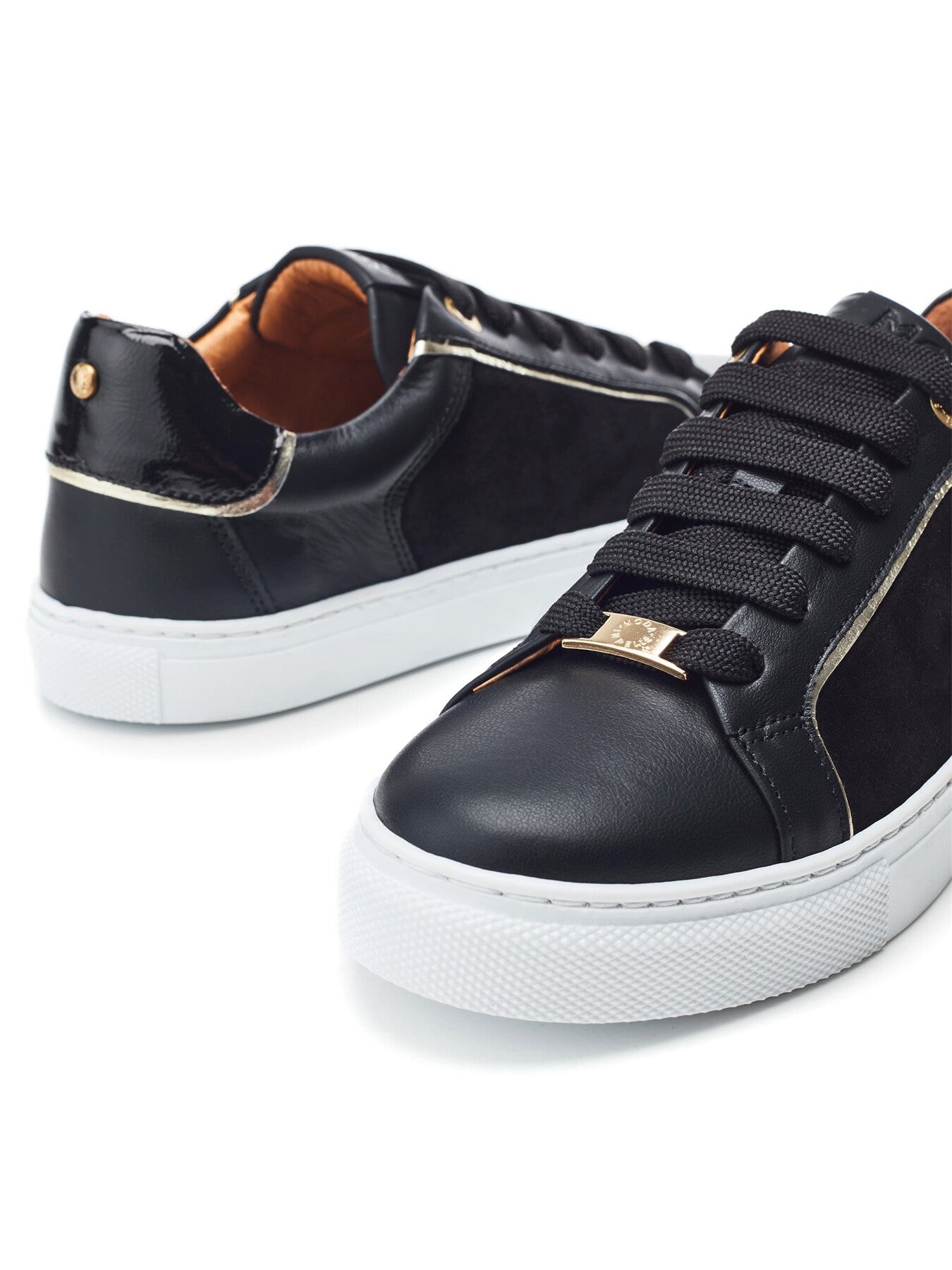 Ales Leather Trainers