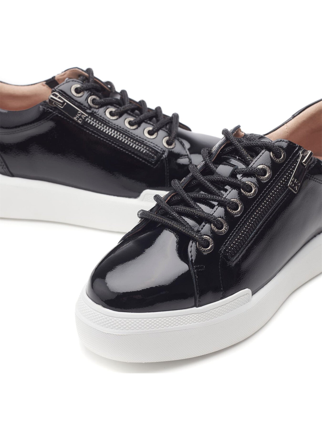 Banquette Patent Leather Trainers