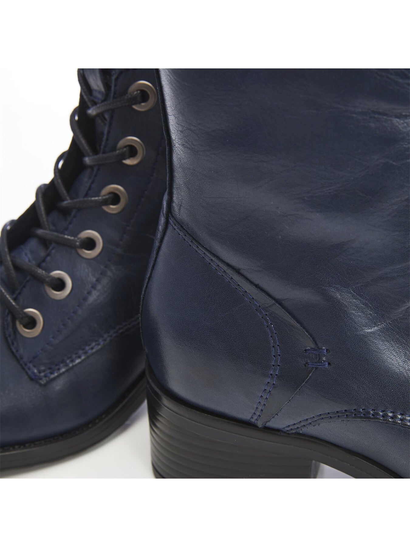 Bezzie Leather Boots