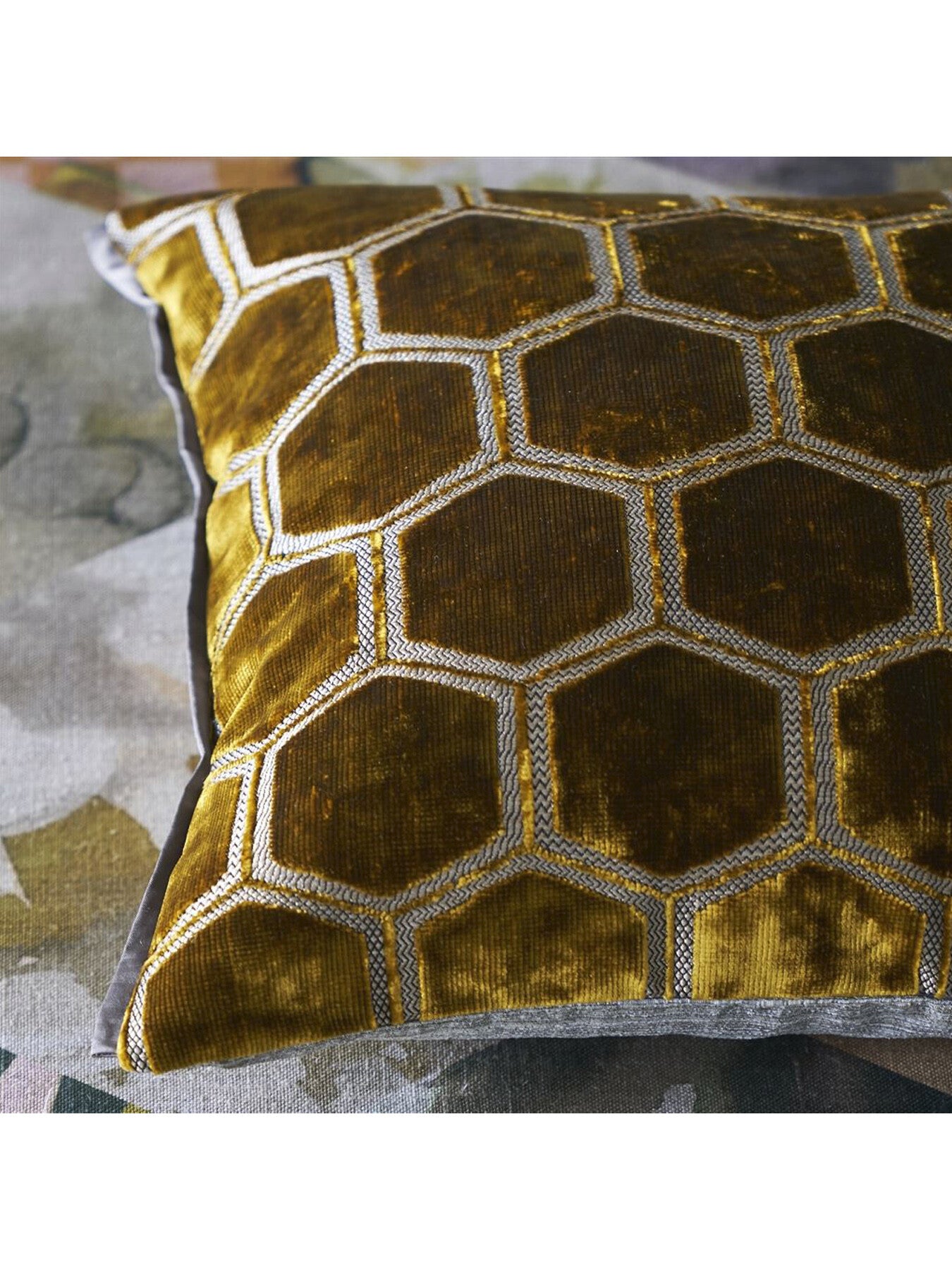 Manipur Medium Cushion