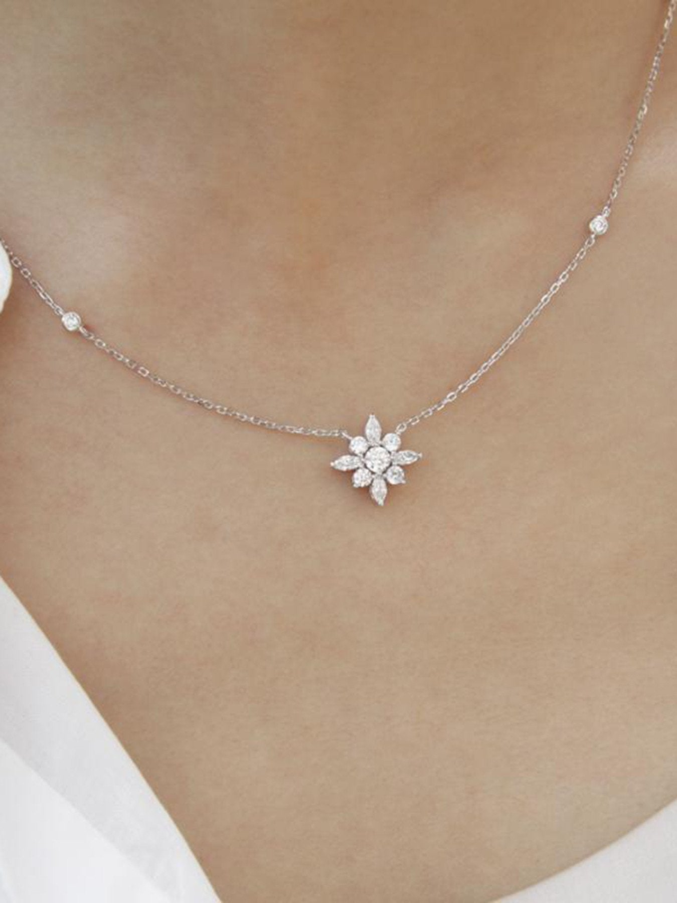 Camelia Necklace