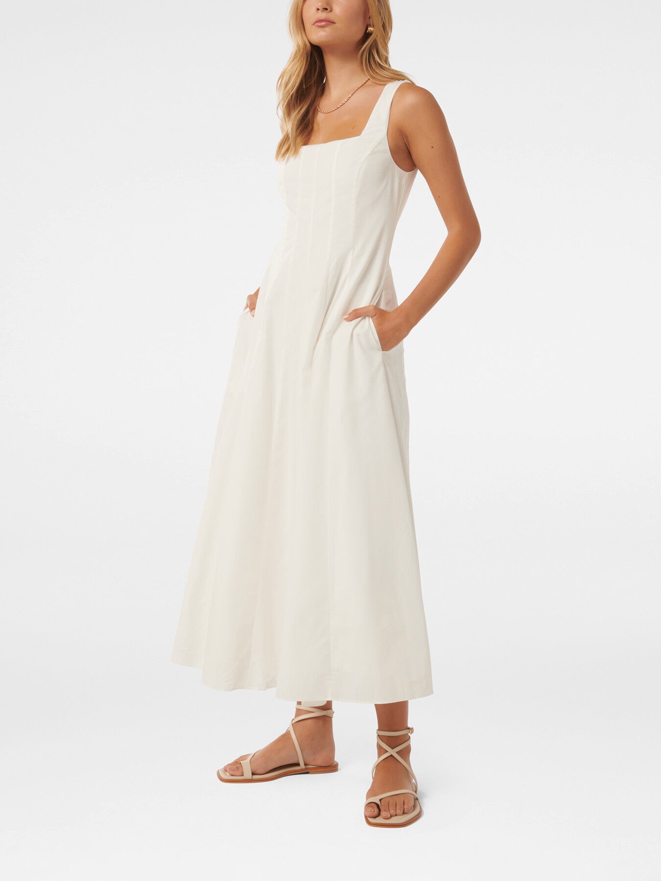 Samera Sleeveless Midi Dress