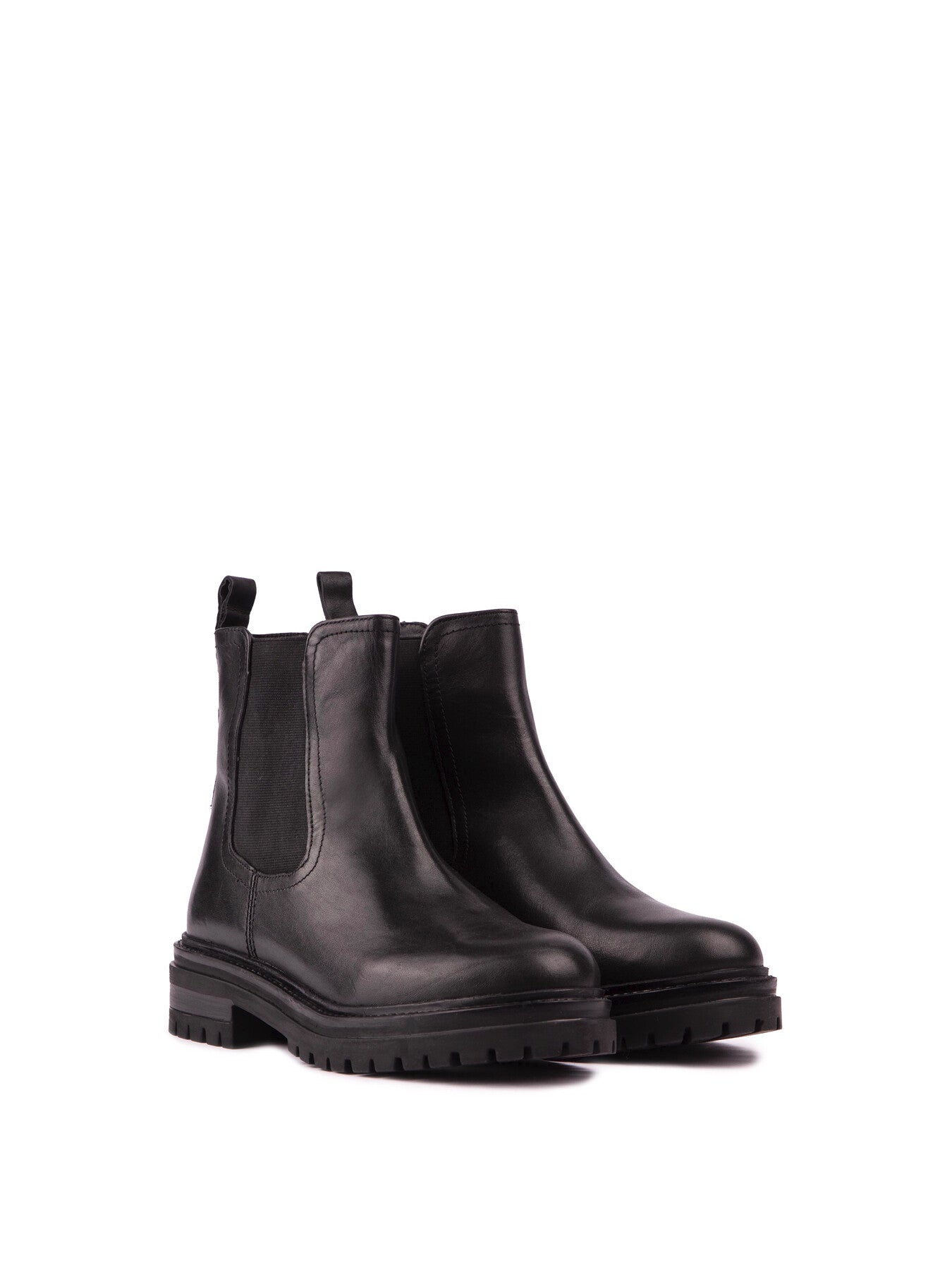 SOLE Goldie Chelsea Boots