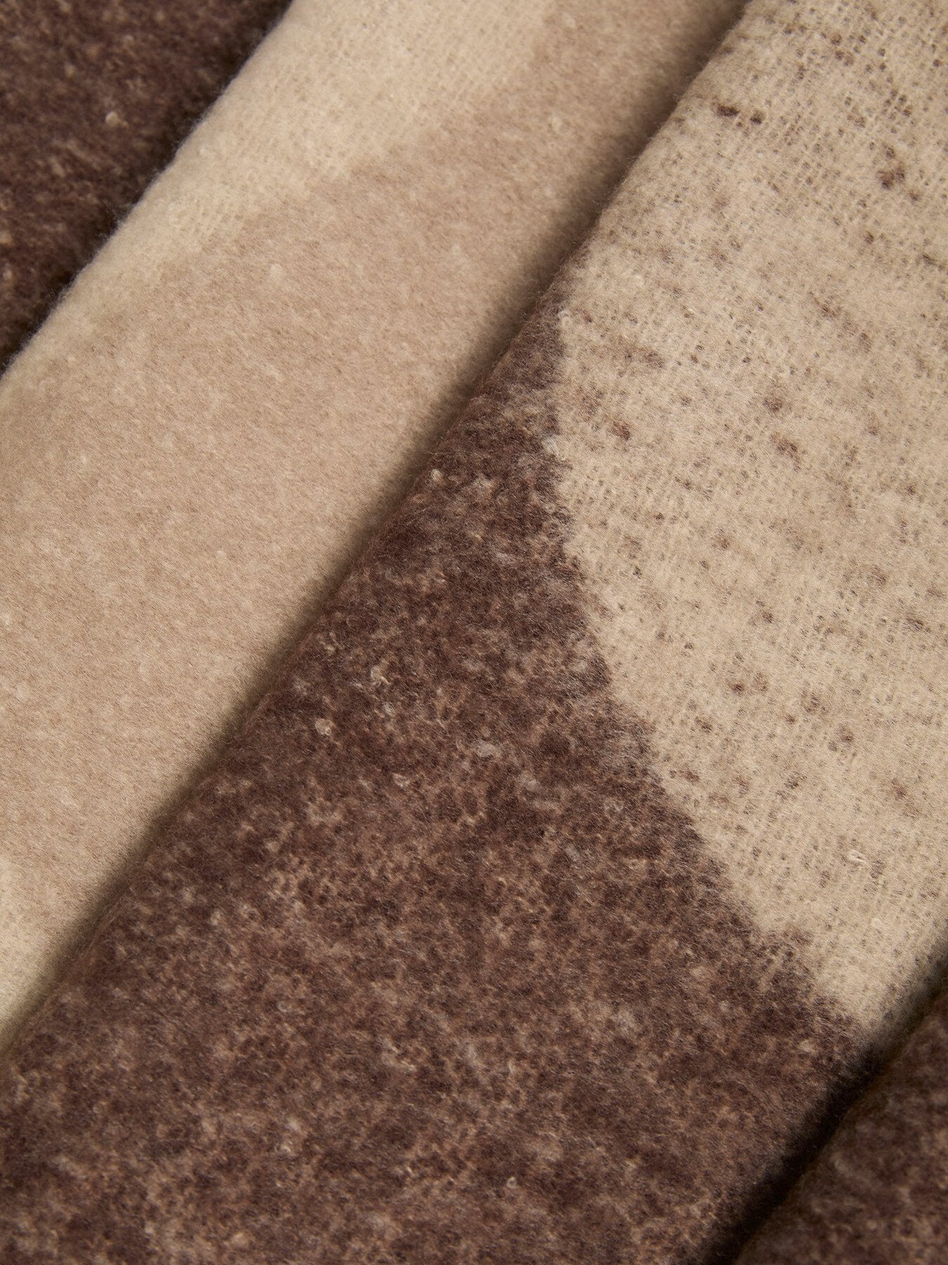 Wave Detail Scarf