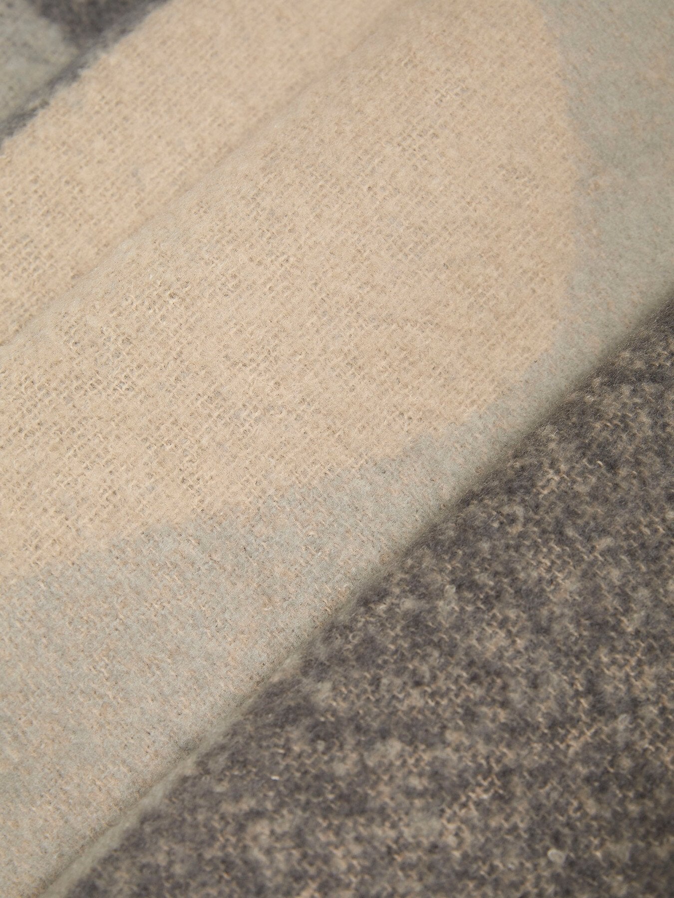 Wave Detail Scarf