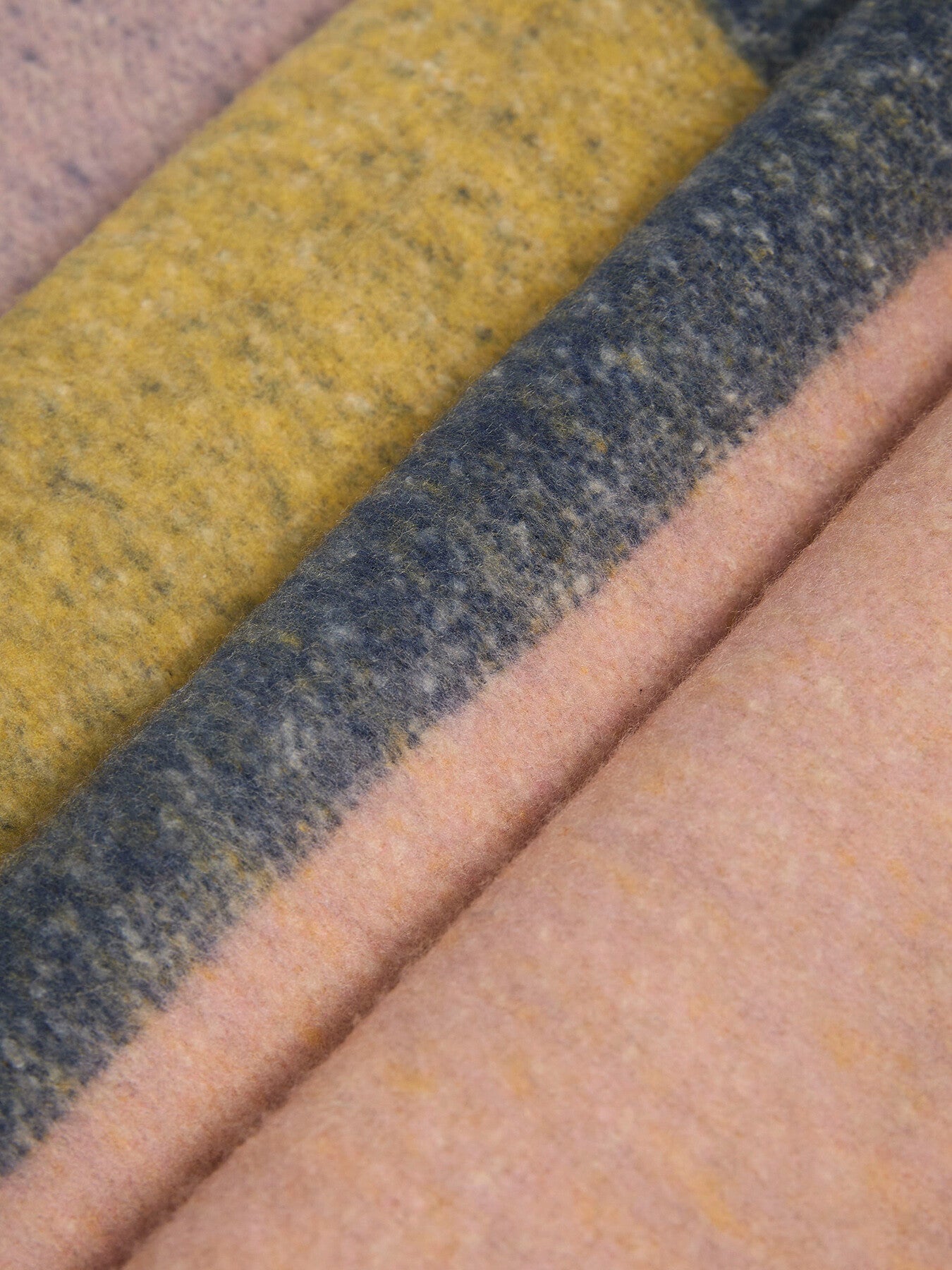 Wave Detail Scarf