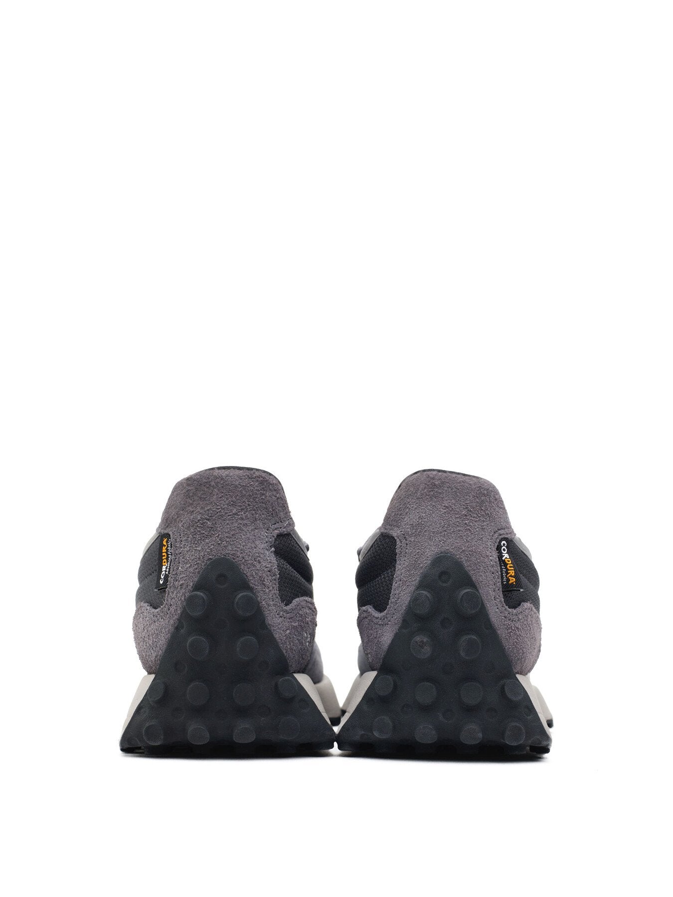 NEW BALANCE 327 Trainers