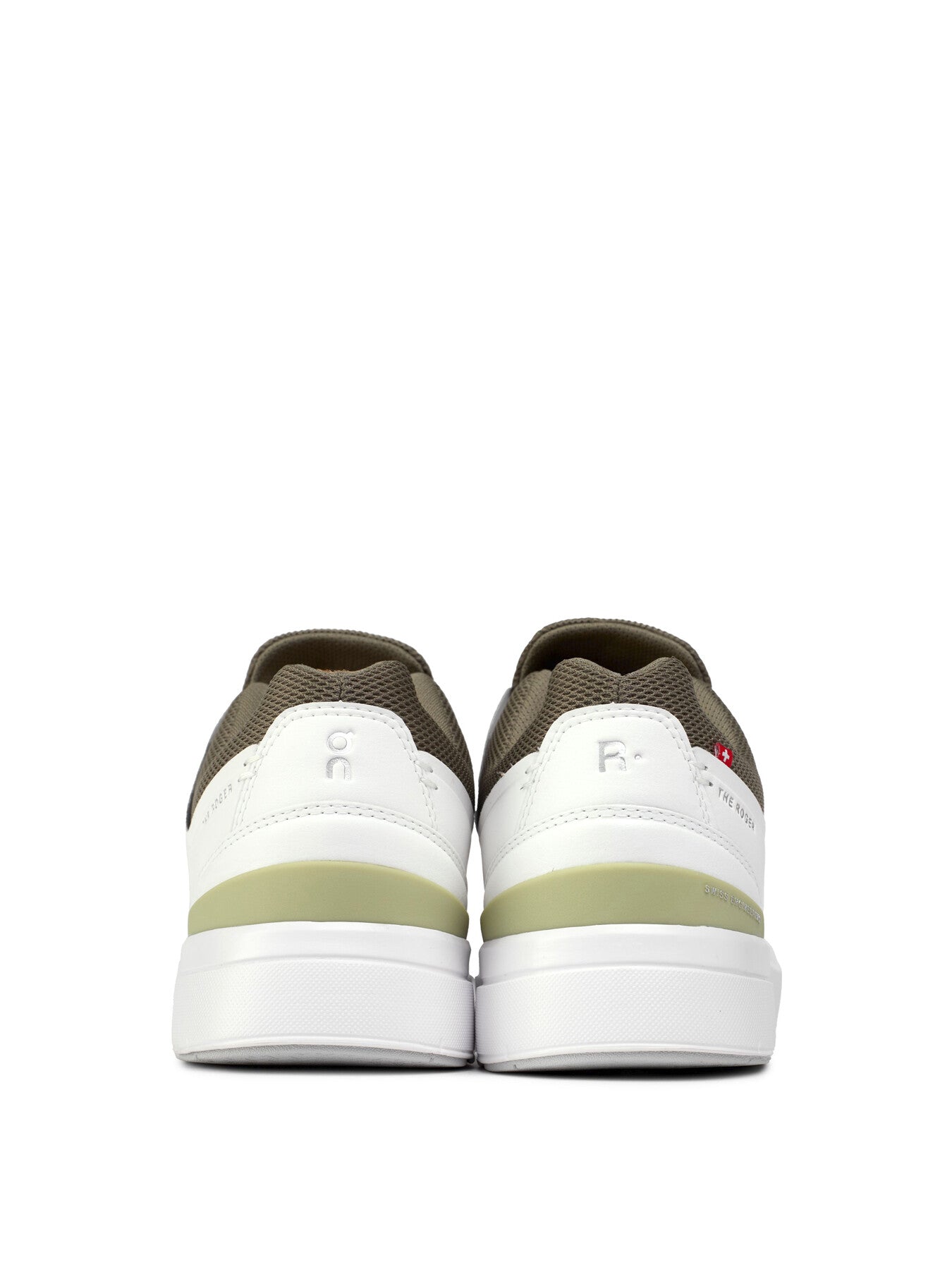 ON The Roger Advantage Trainers