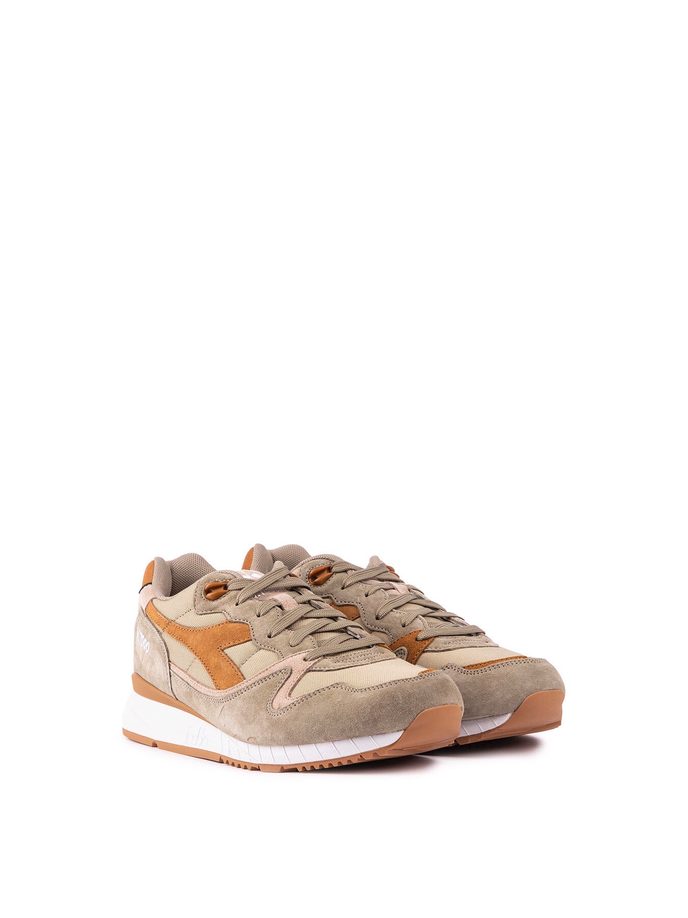 DIADORA V7000 Trainers