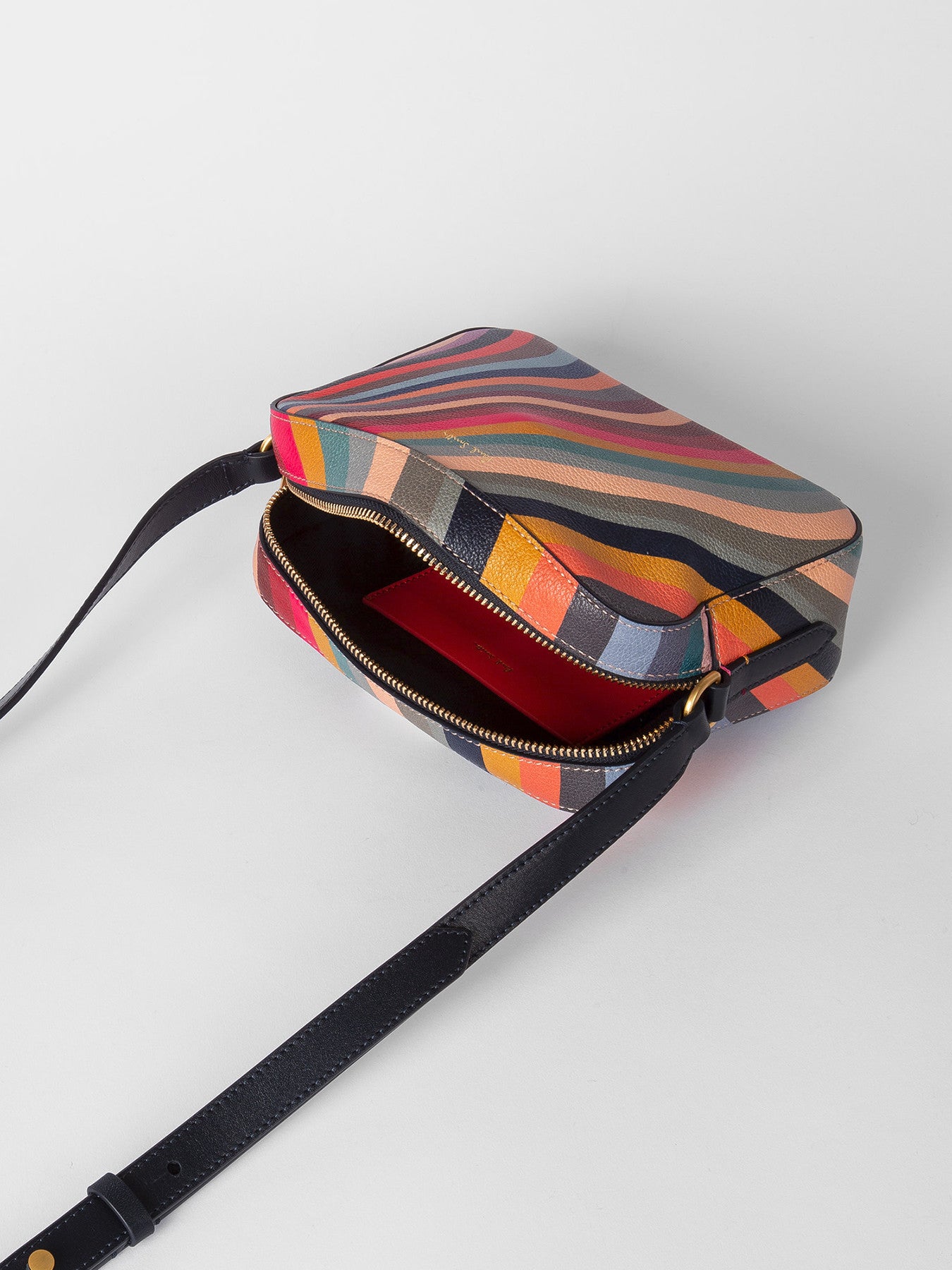 Crossbody Swirl