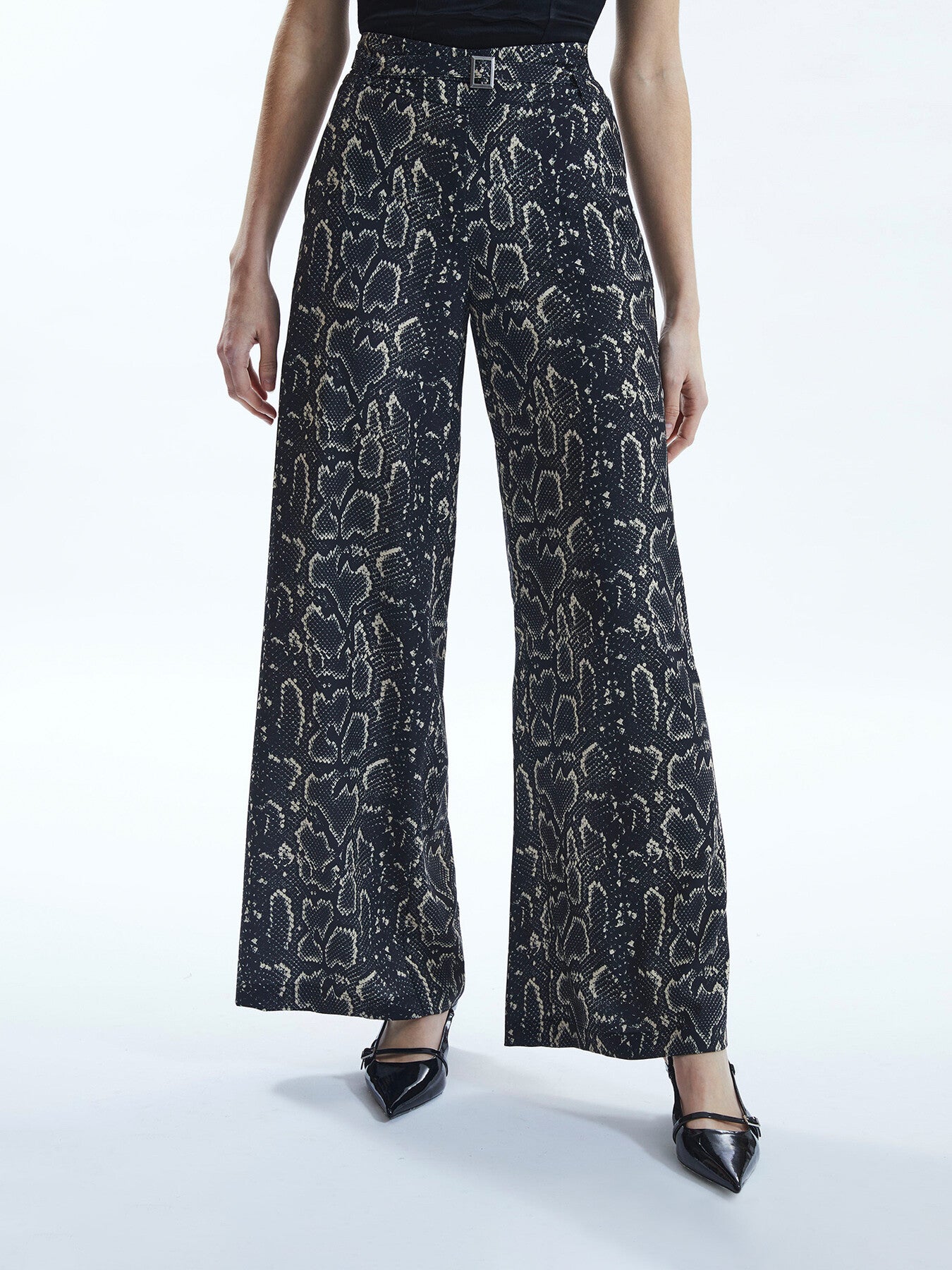 Python Print Trousers
