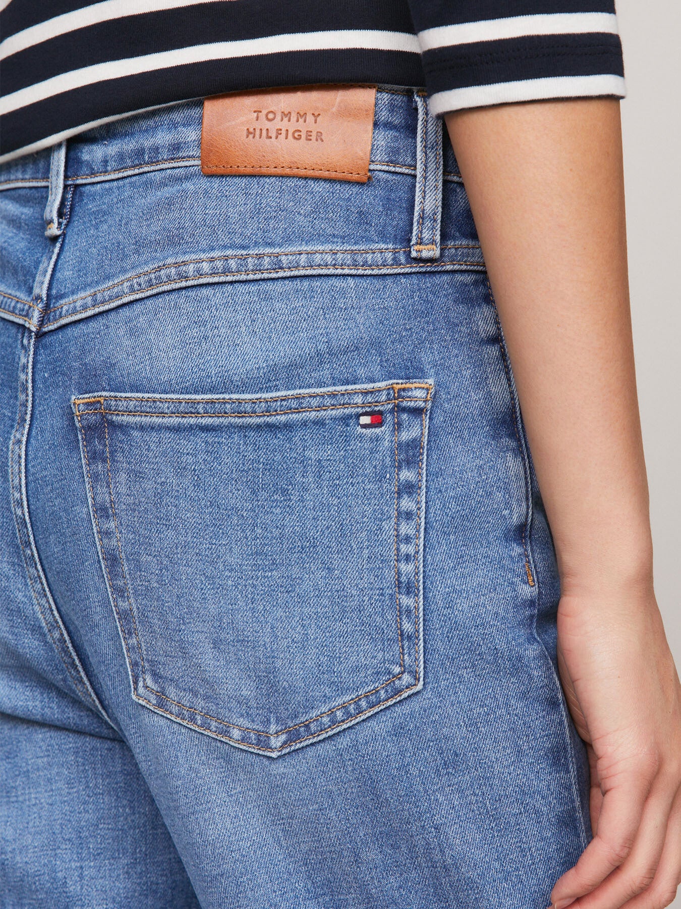 Classics Melany Mid Rise Fitted Straight Jeans