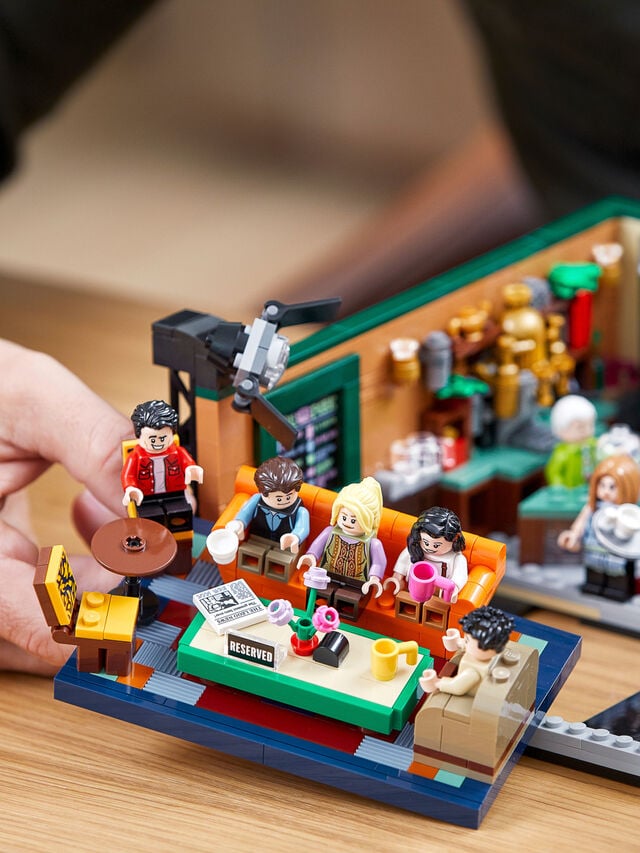 LEGO Ideas Central Perk Collectible Set 21319 | LEGO & Construction ...