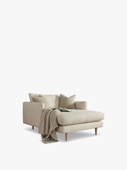Levico Chaise Snuggle Chair