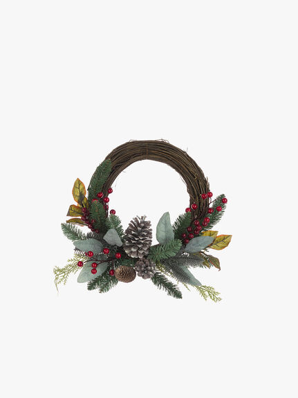 Hawes Berry Rattan Wreath