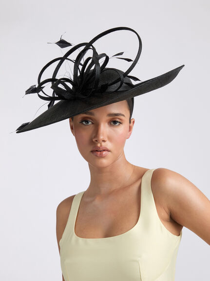 Loops Coque Feather Large Sinamay Disc Fascinator
