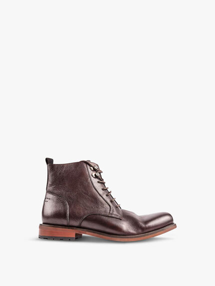 SOLE CRAFTED Chisel Ankle Boots