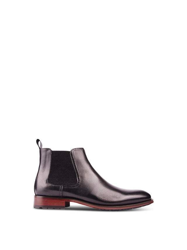 SOLE Carlyle Chelsea Boots